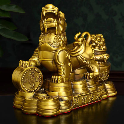 Auspicious Pixiu (with ritual implements included)