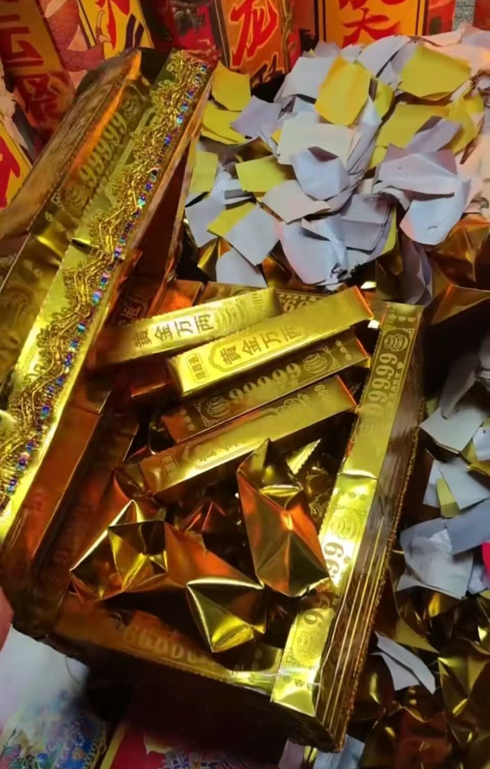 Five Gods of Wealth Transfer Fan (with ritual implements)